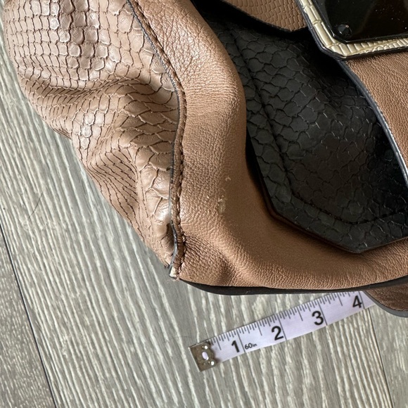 Guess bag - Picture 2 of 4